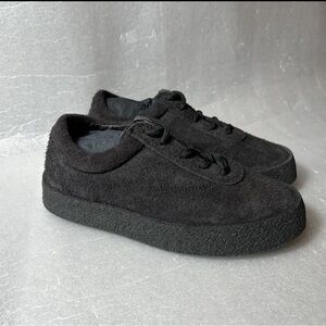 Yeezy Crepe Sneaker Season 6 Thick Shaggy Suede Graphite BLACK Womens 35